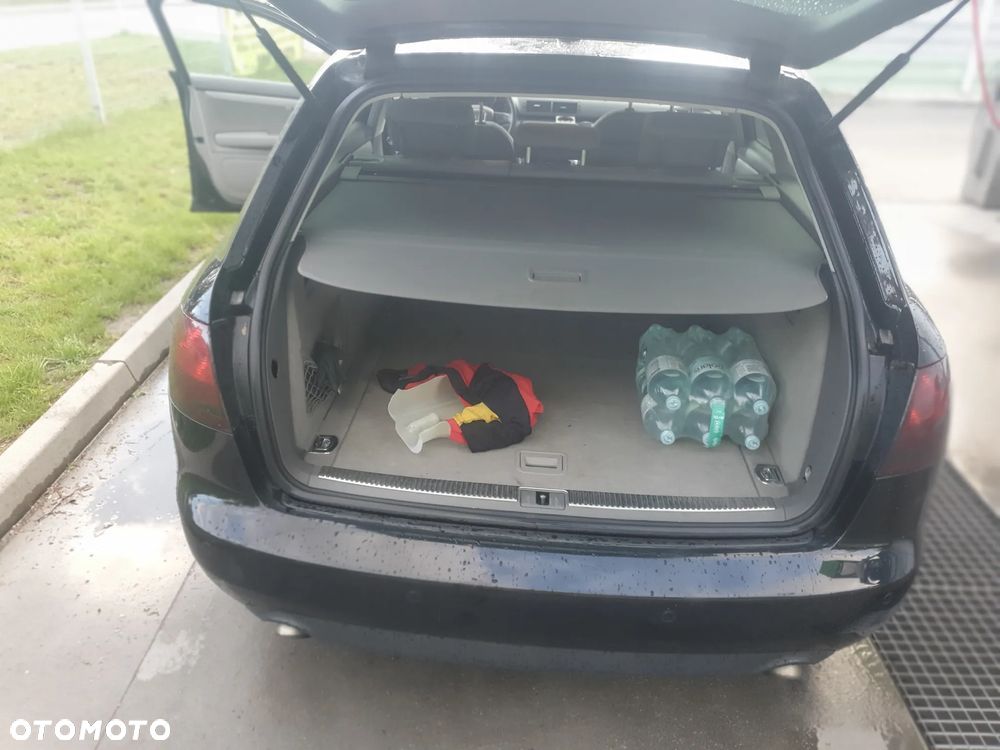 Audi A4 ver-avant-2-0-tdi-dpf-quattro - 4