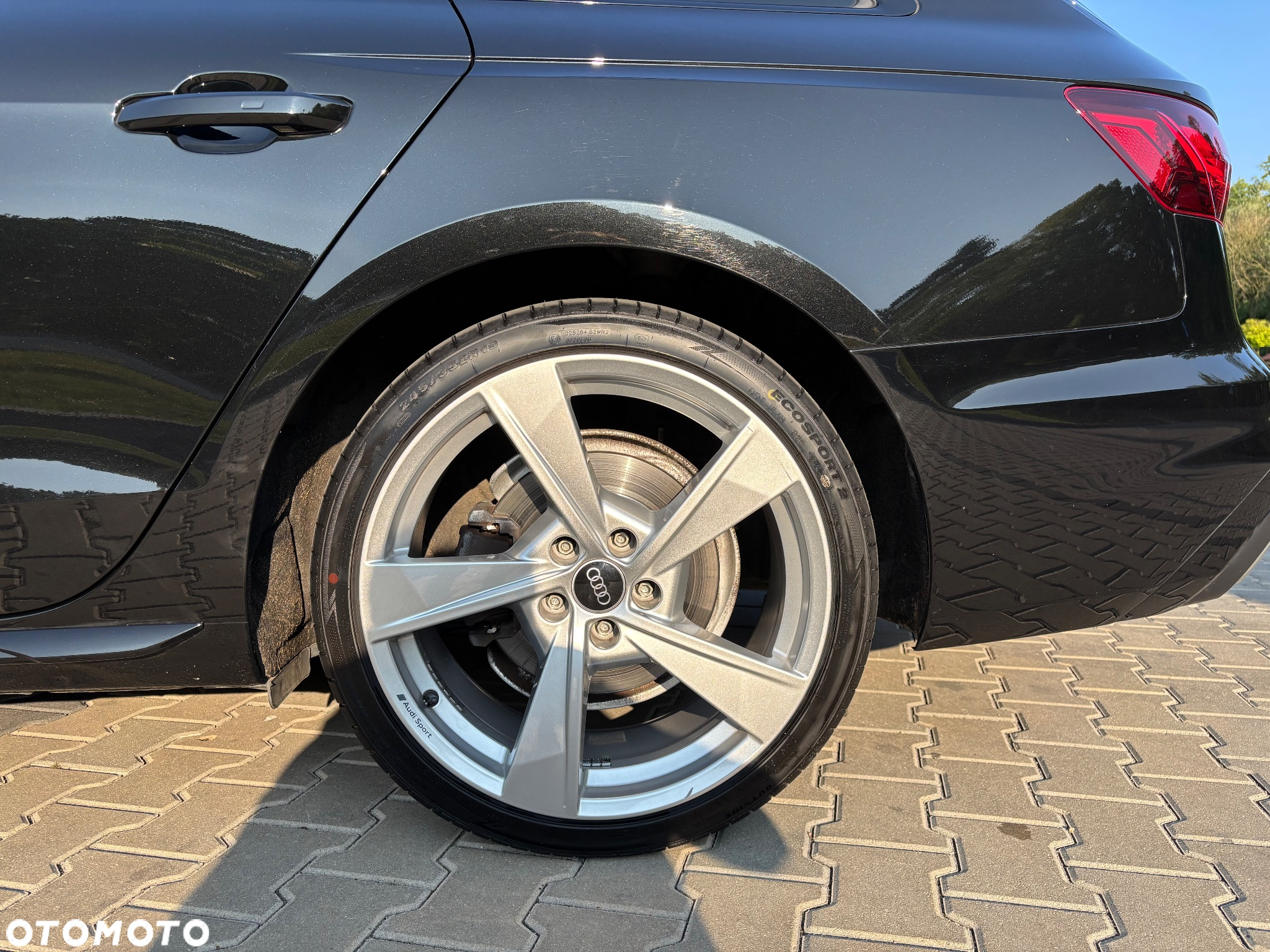 Audi A4 40 TFSI quattro S tronic S line - 16