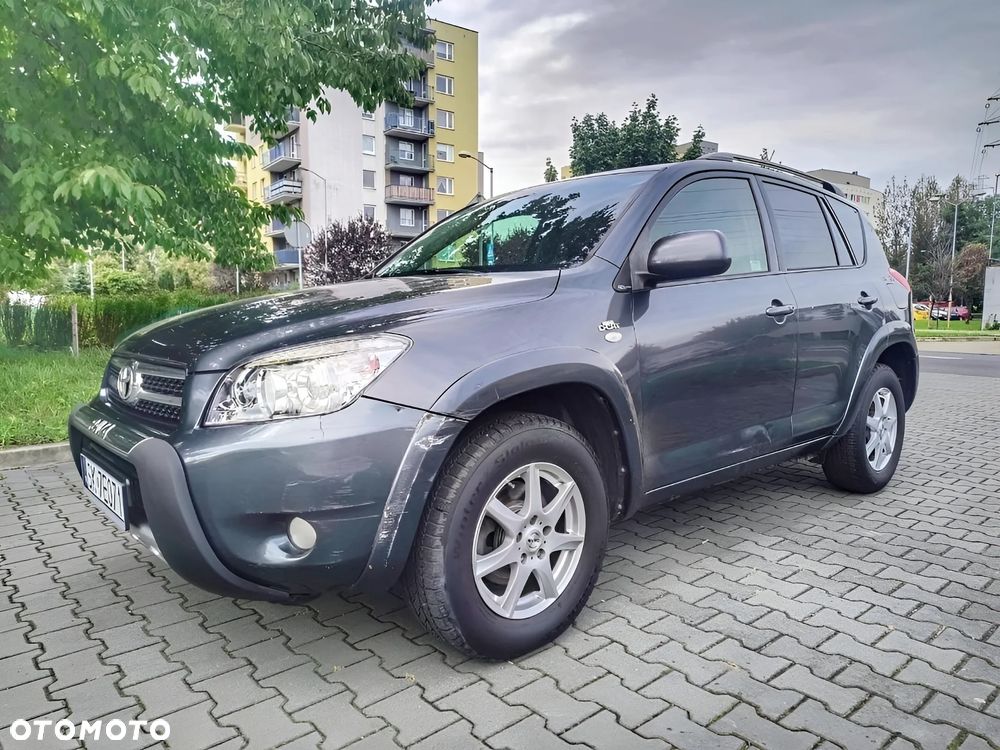 Toyota RAV4 - 4