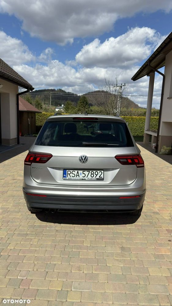 Volkswagen Tiguan - 11