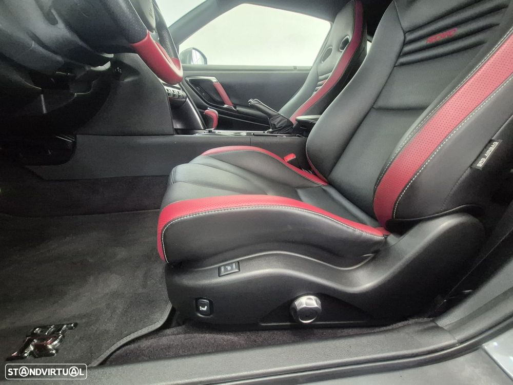 Nissan GT-R 3.8 V6 Black Edition - 29