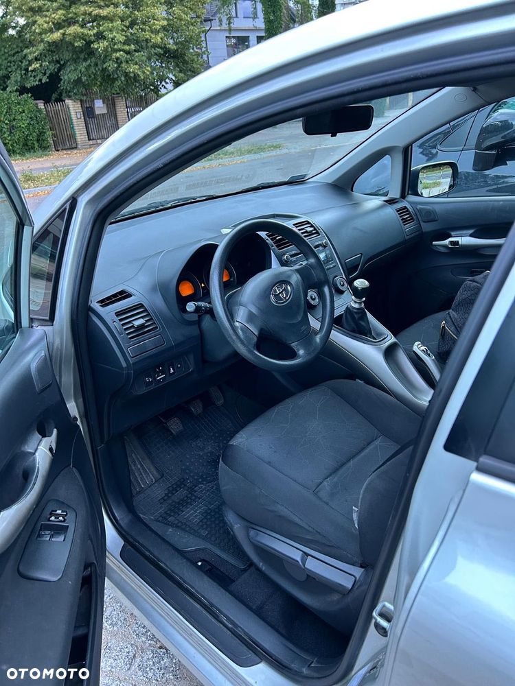 Toyota Auris - 7