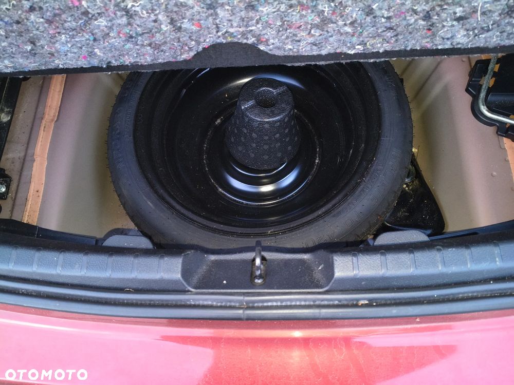 Toyota Yaris 1.5 VVT-i Comfort mit Design Paket - 16