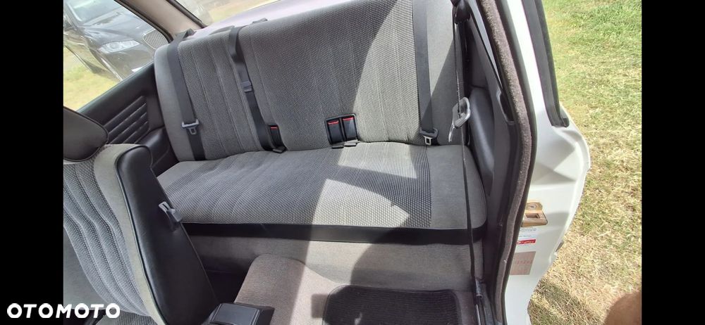 BMW Seria 3 316i - 27