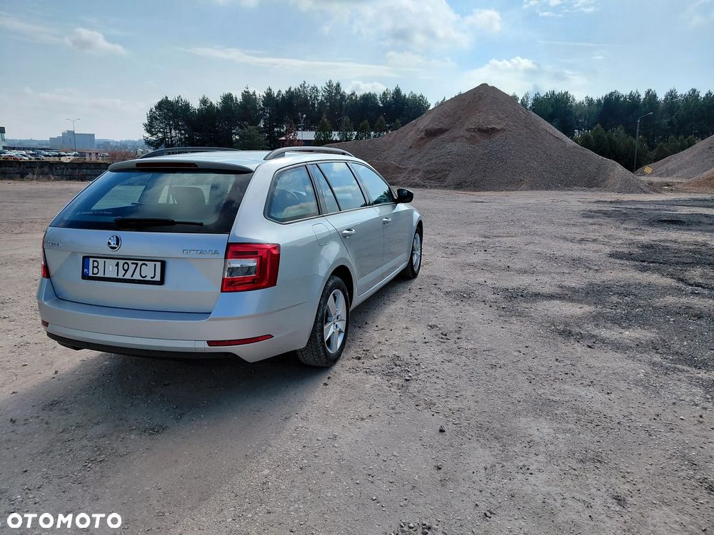 Skoda Octavia 1.6 TDI SCR Ambition - 6