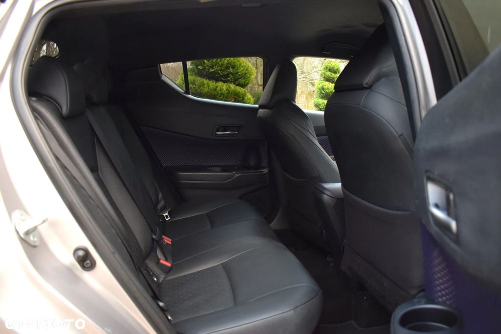 Toyota C-HR Style Selection - 8