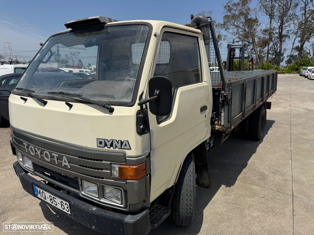 Toyota Dyna - 8