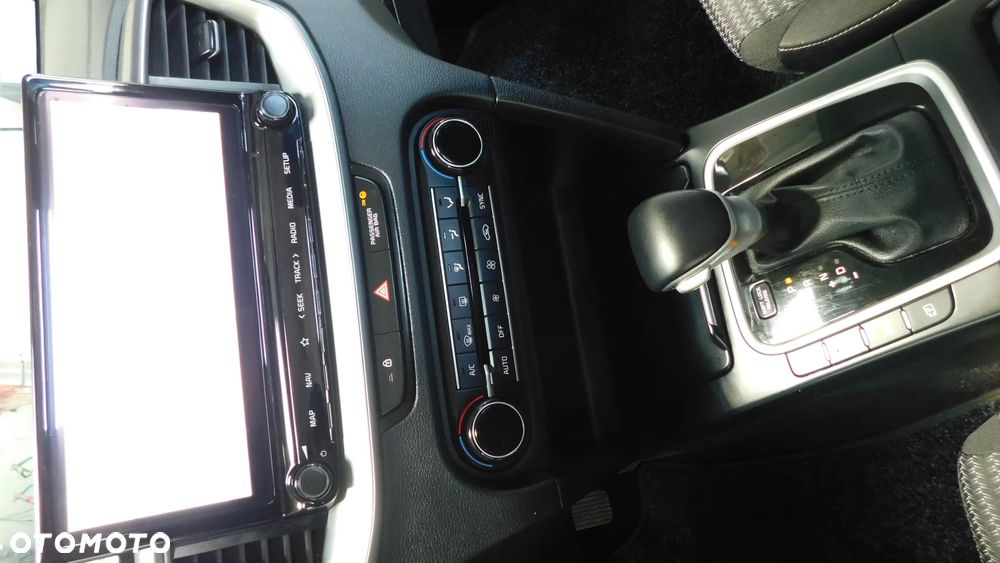 Kia Ceed 1.6 CRDi SCR L Business Line DCT - 9