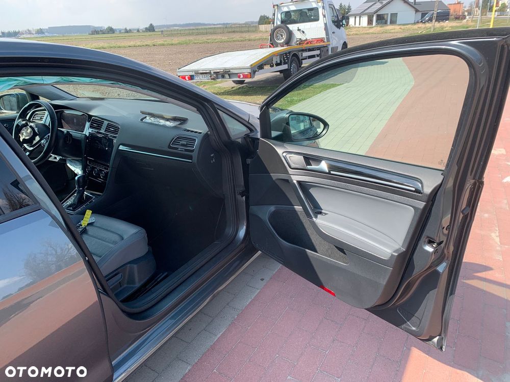 Volkswagen Golf 1.4 TSI BMT Comfortline DSG - 30