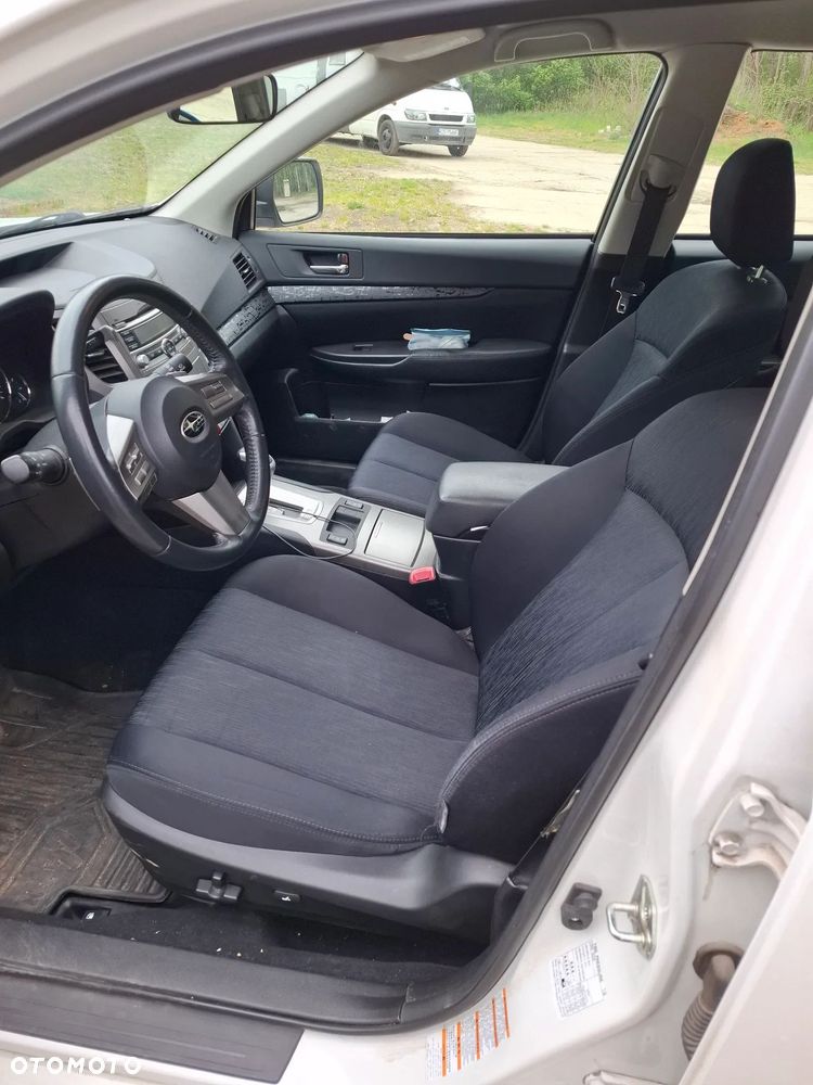 Subaru Legacy 2.0i Lineartronic Trend - 12