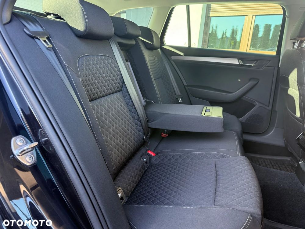 Skoda Superb 2.0 TDI DSG Style - 9