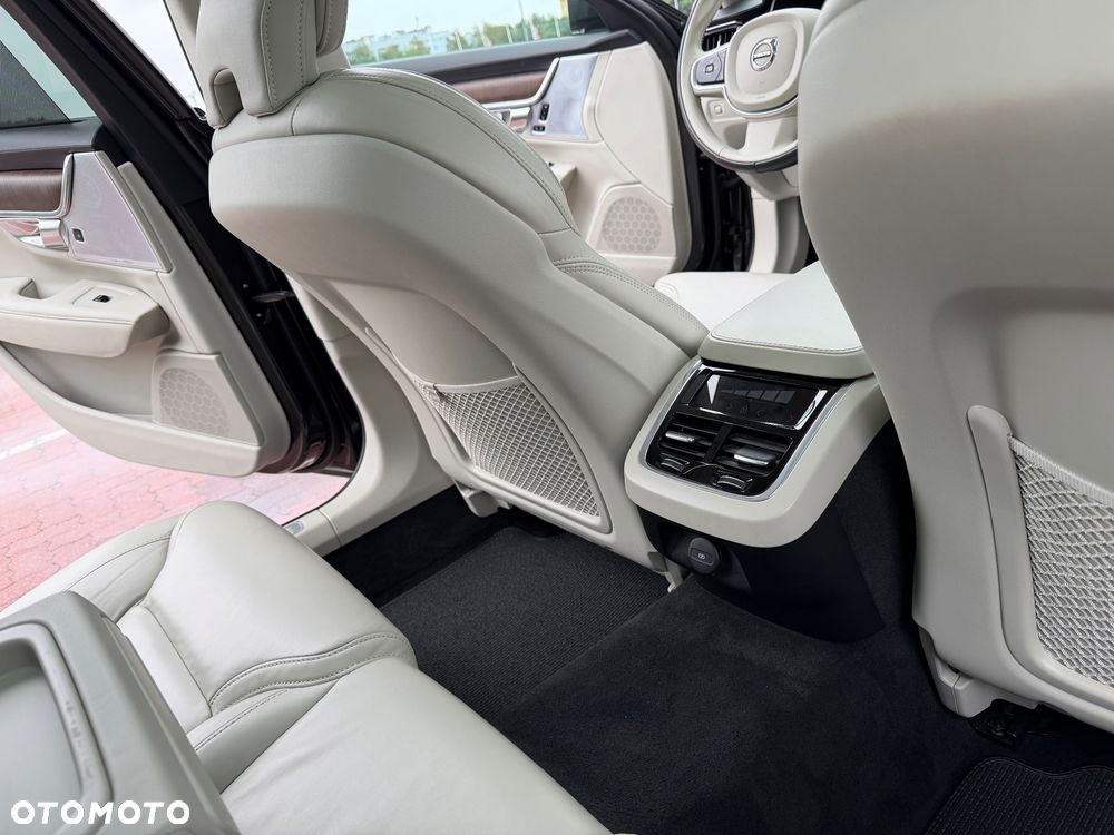 Volvo V90 Cross Country B5 D AWD Pro - 28