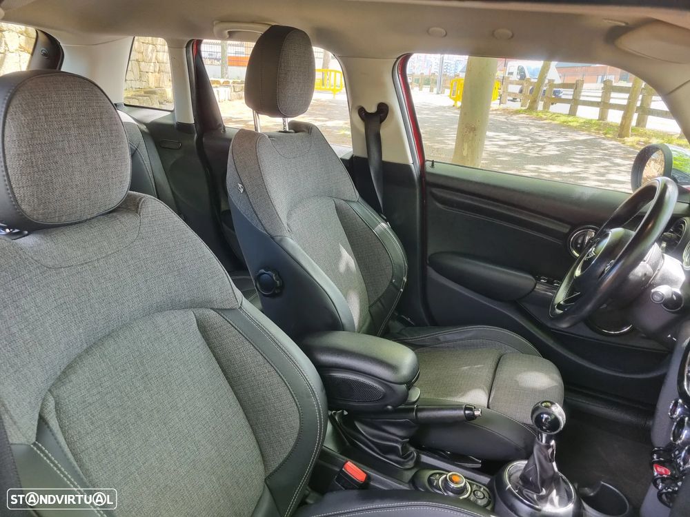 MINI 5 Portas Cooper D - 28