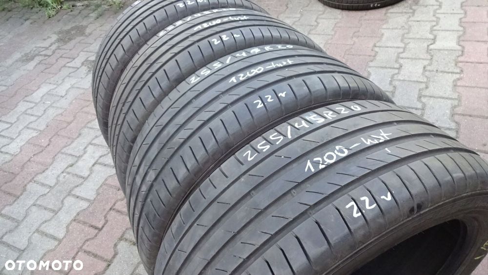 Opony letnie 4 szt. 255/45R20 Kumho Escsta PS71 SUV 2022r. 105Y - 2