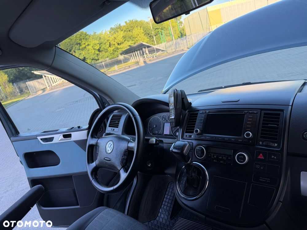 Volkswagen Multivan - 26