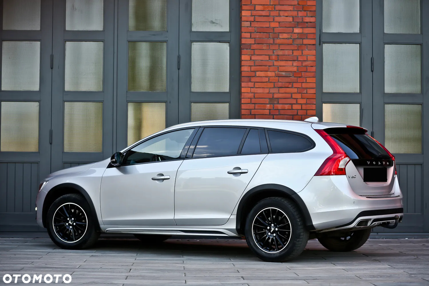Volvo V60 Cross Country D3 Geartronic - 11