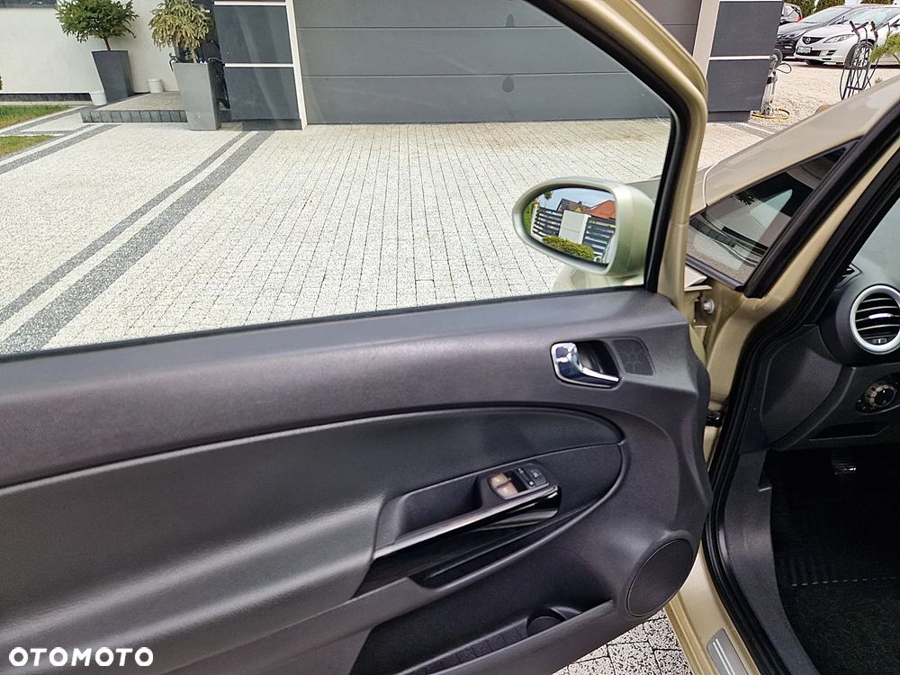 Opel Corsa 1.2 16V Limited Edition - 11