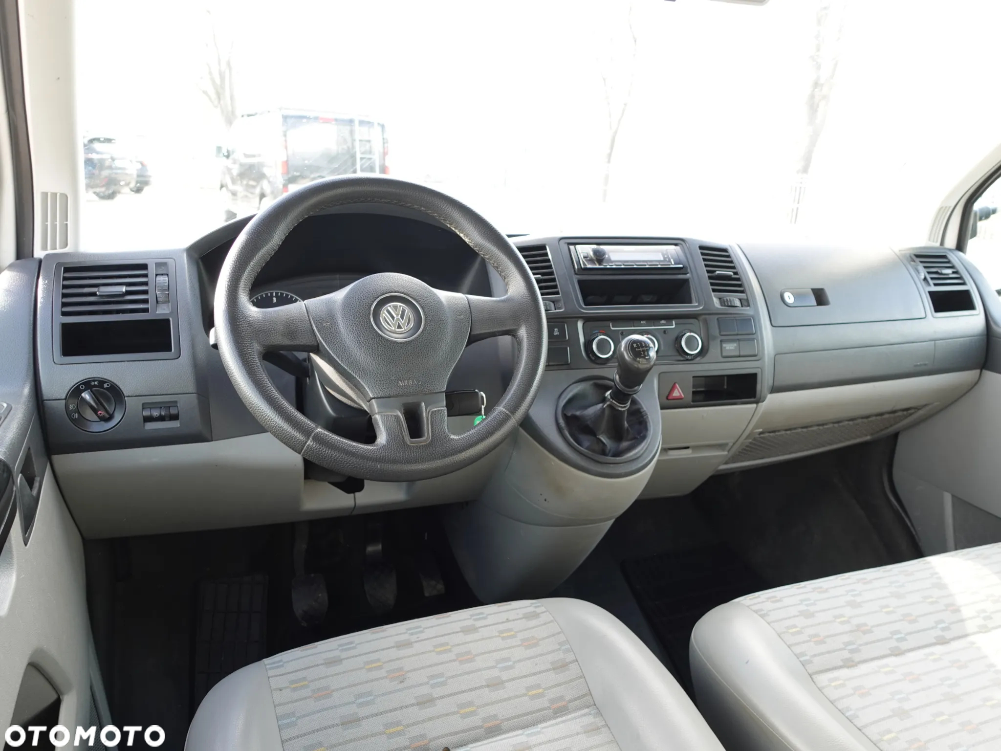 Volkswagen TRANSPORTER LONG - PRYCZA 6OSÓB - 37