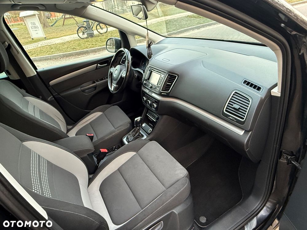 Volkswagen Sharan 2.0 TDI Trendline DSG - 14