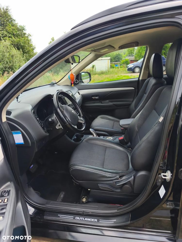 Mitsubishi Outlander Instyle NAVI - 4