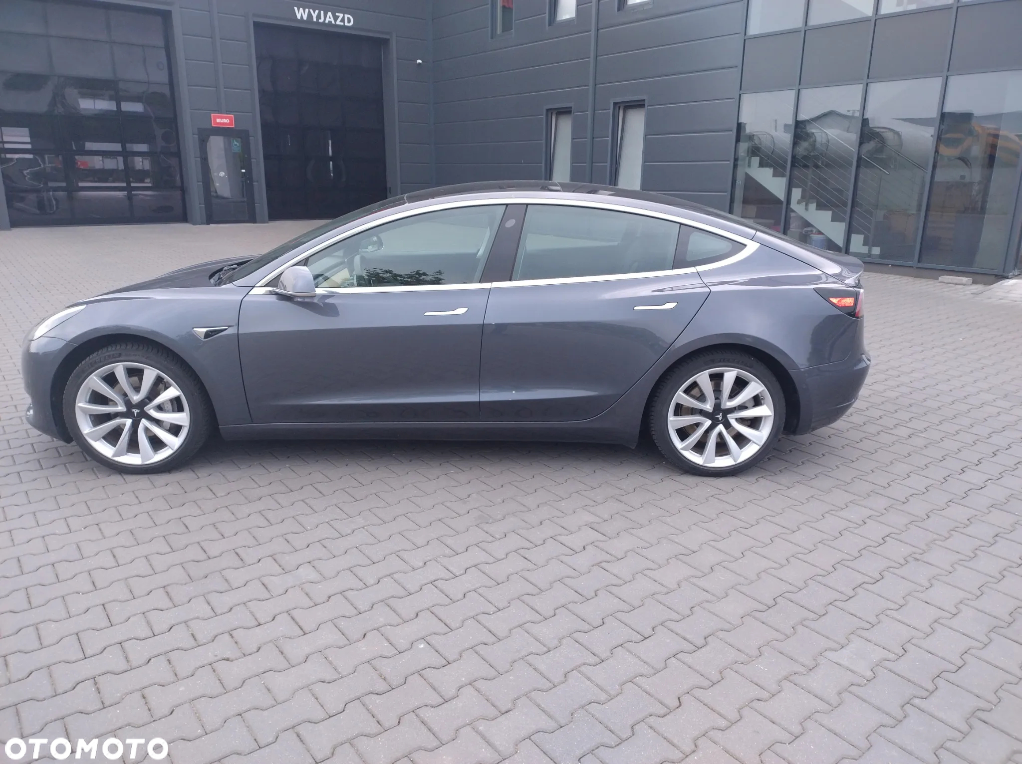 Tesla Model 3 Standard Reichweite Plus Hinterradantrieb - 6