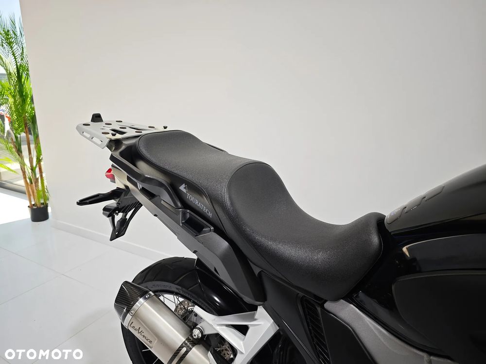 Honda VFR - 11