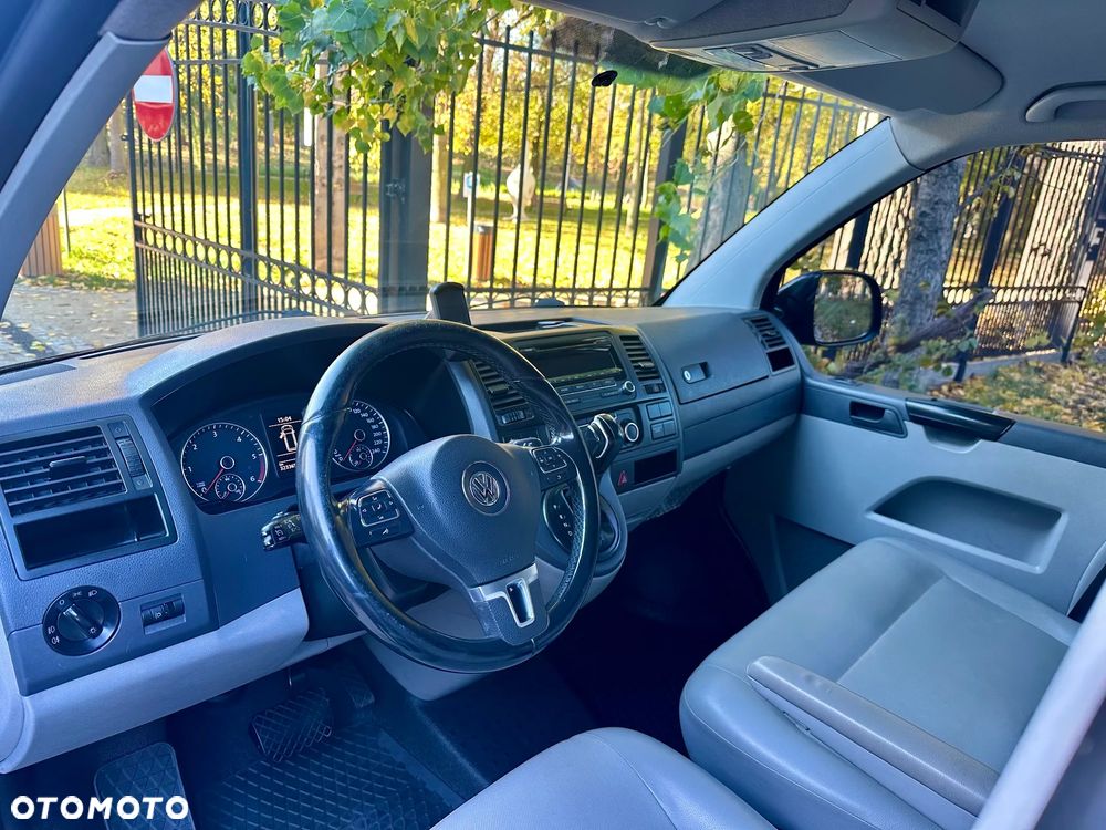 Volkswagen Transporter - 2