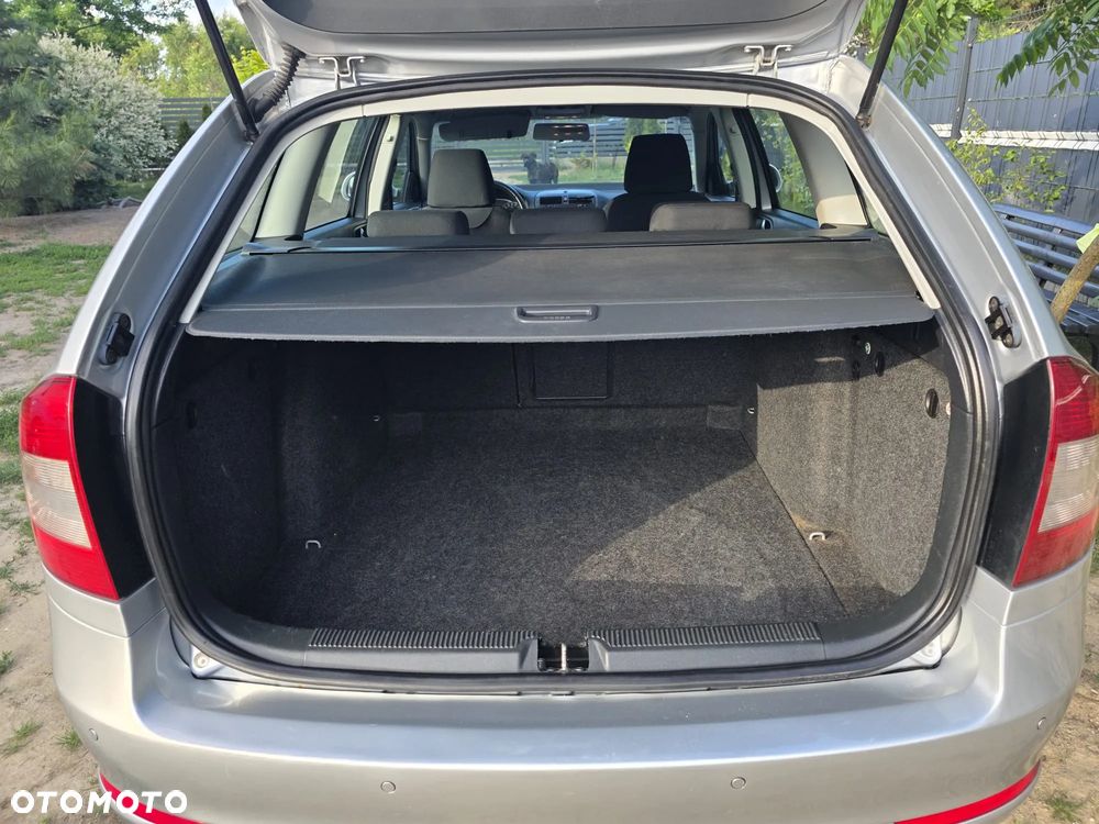 Skoda Octavia 1.6 TDI Family Plus - 6