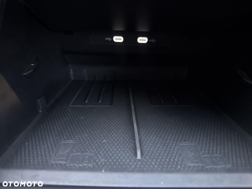 Volkswagen Tiguan - 24