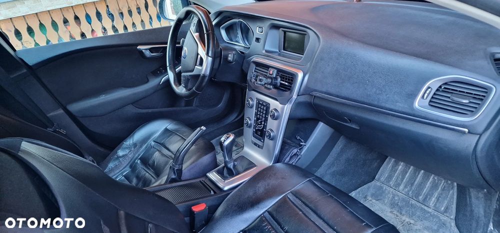 Volvo V40 D2 Momentum - 9