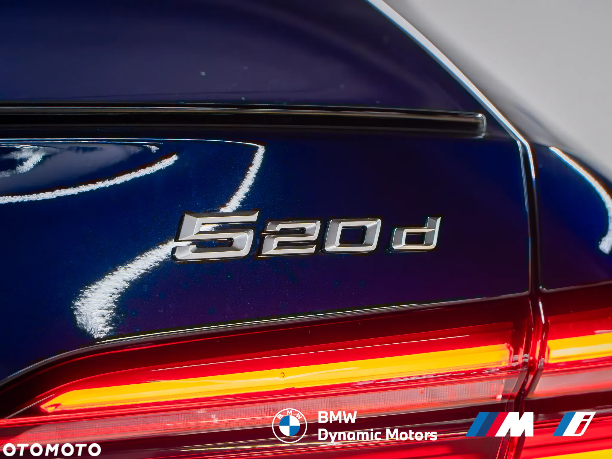 BMW Seria 5 520d xDrive - 12