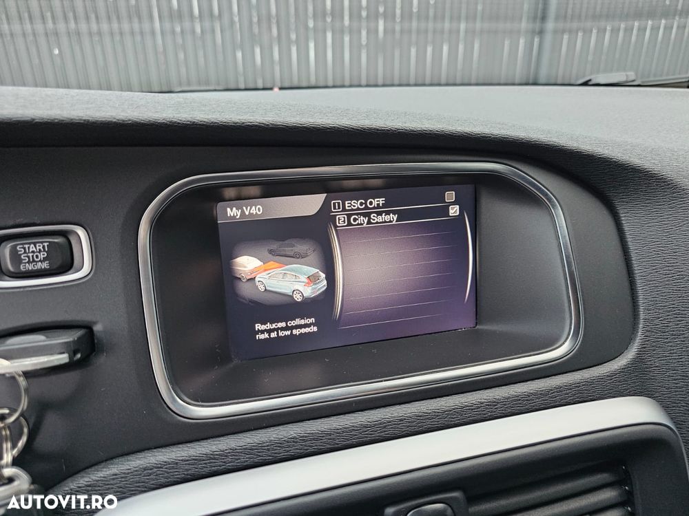 VOLVO V40 2019 — imagine 30