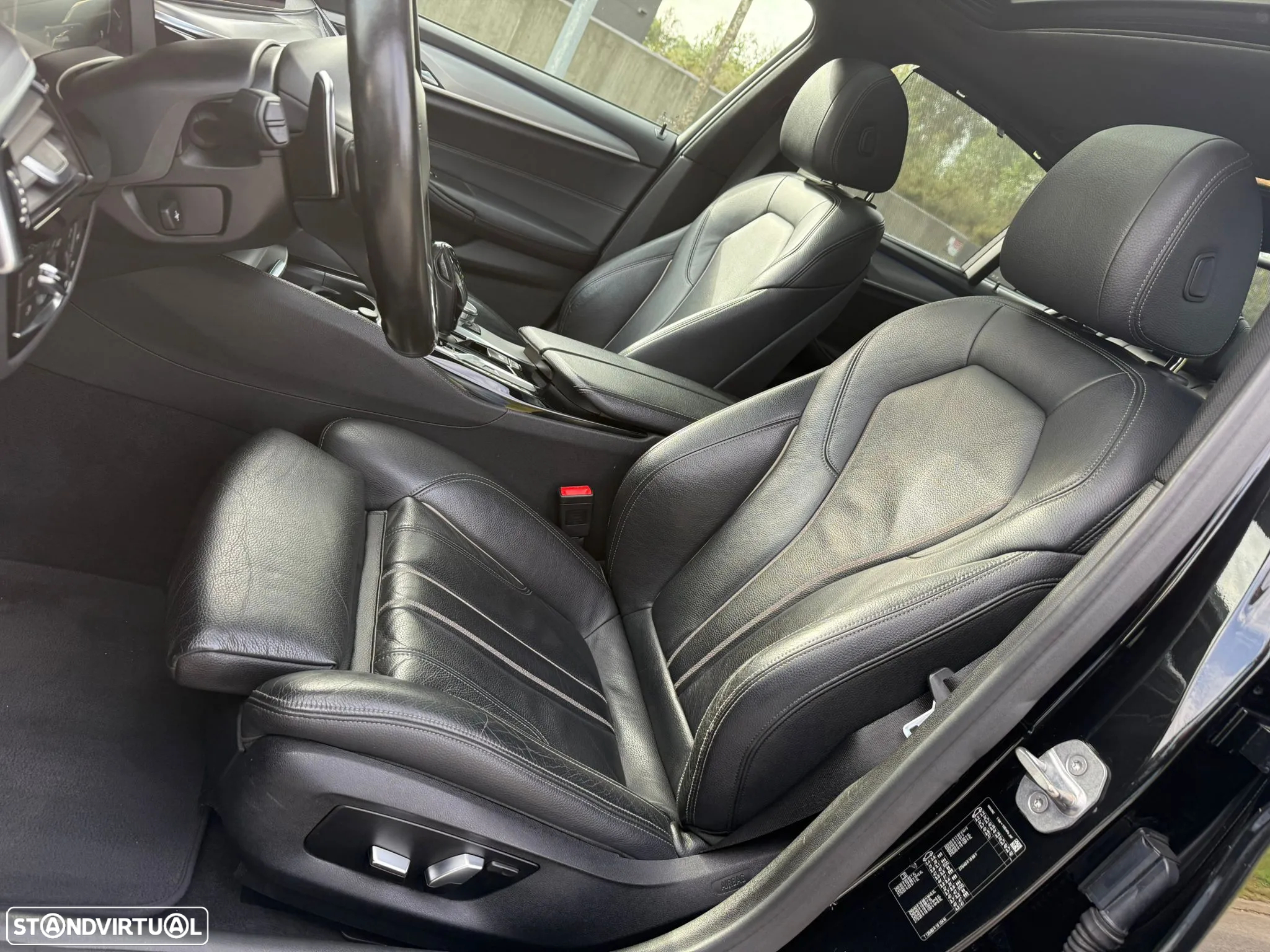 BMW 518 d Pack M Auto - 11