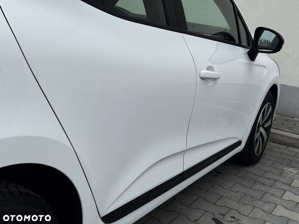 Renault Clio - 24