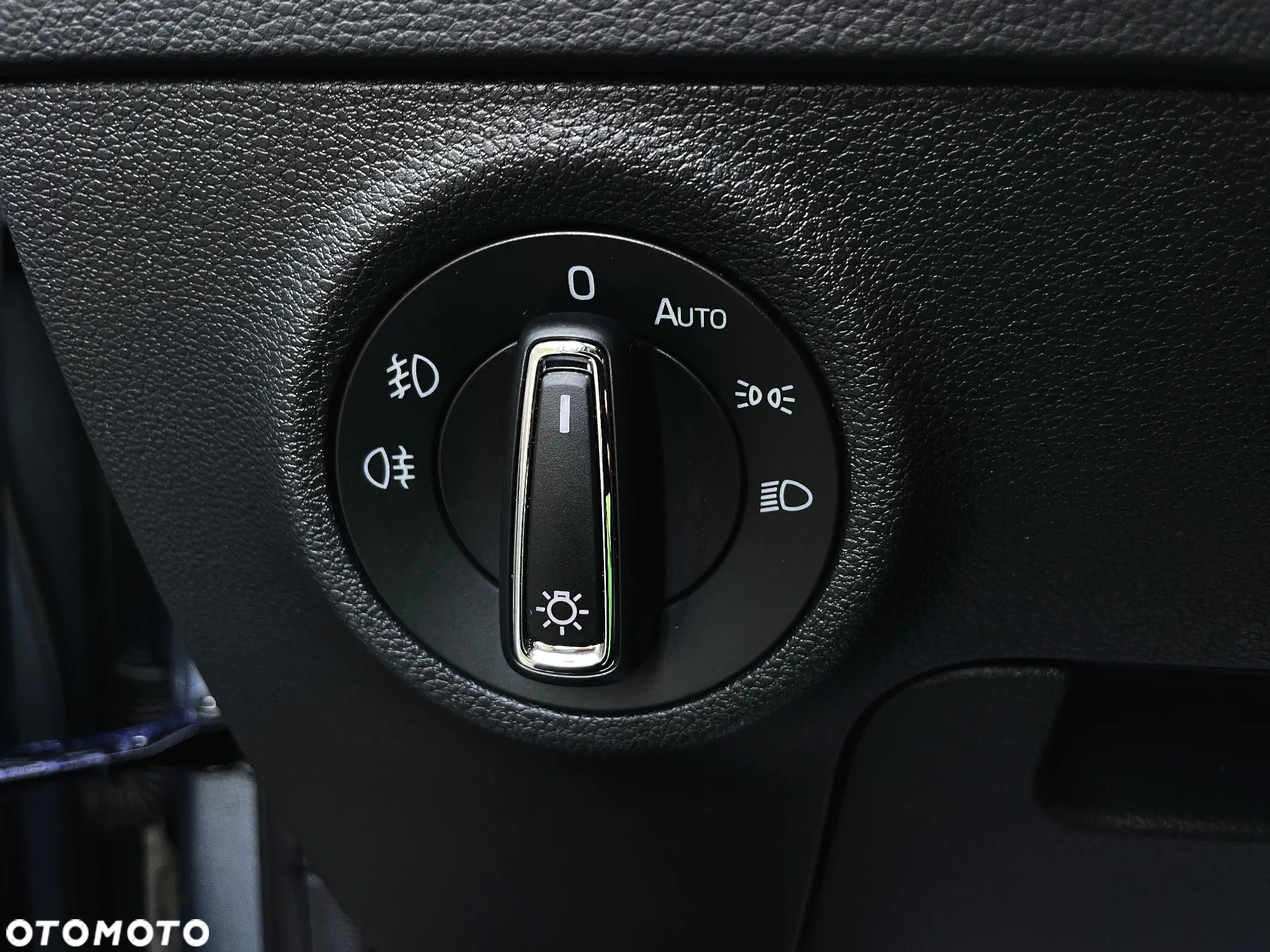 Skoda Karoq 1.5 TSI ACT 4x2 Style DSG - 32