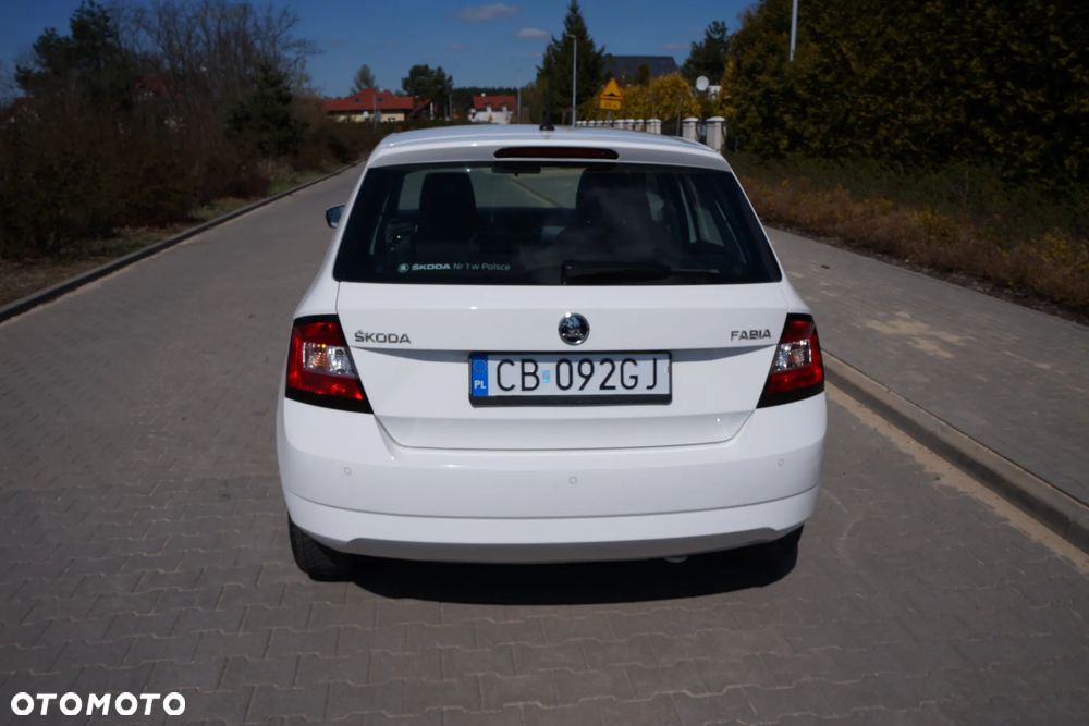 Skoda Fabia 1.0 Style Color - 20