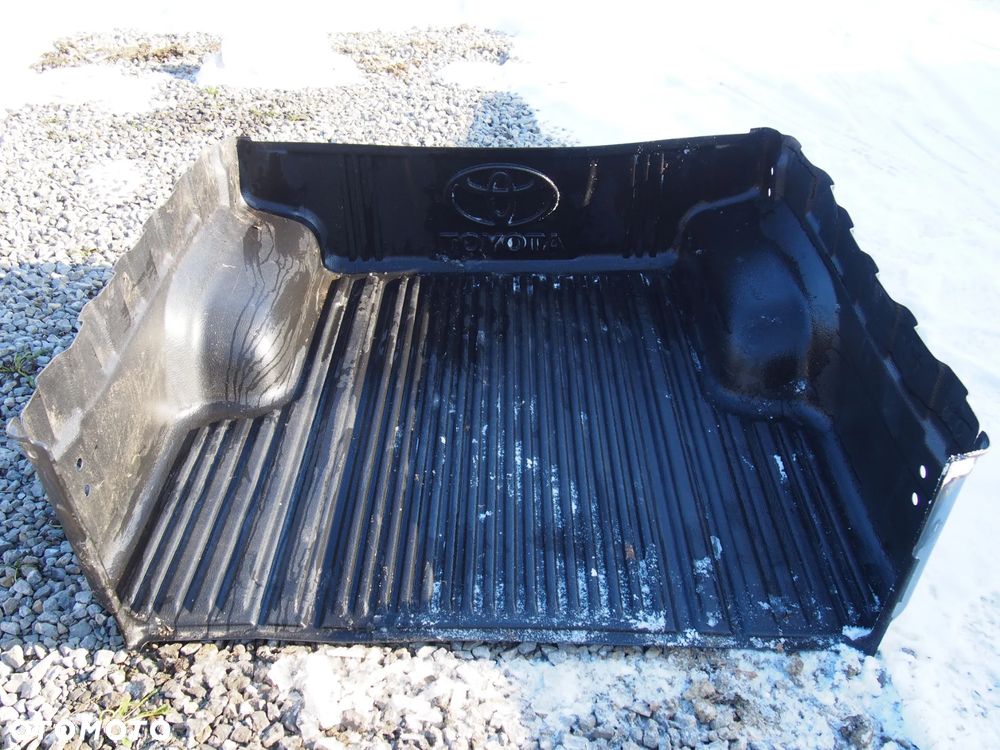 Toyota Hilux VIII 16r Wykladzina kuweta paki - 1