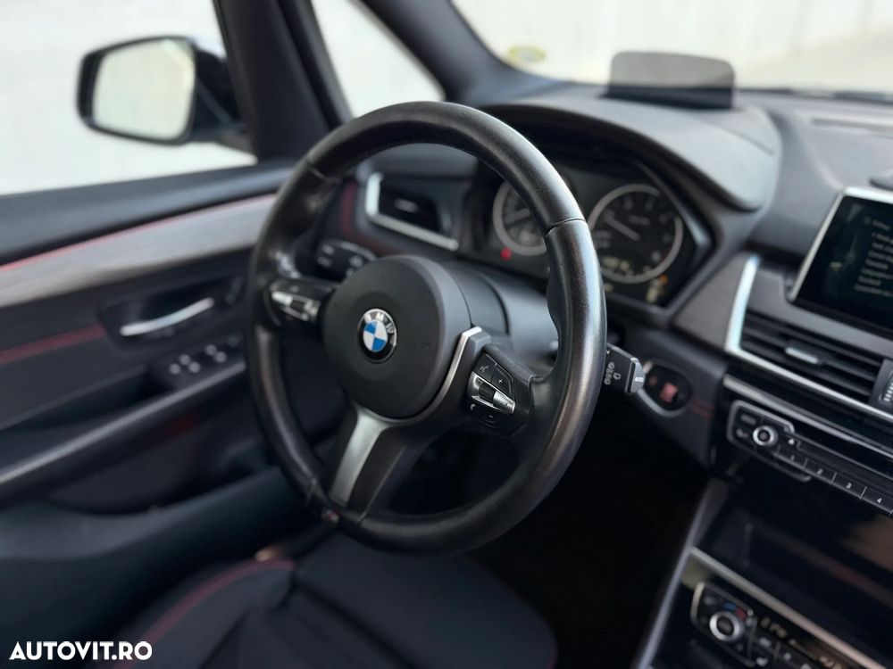 BMW Seria 2 218d - 8