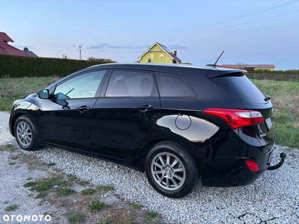 Hyundai i30 i30cw 1.6 CRDi Intro Edition - 14