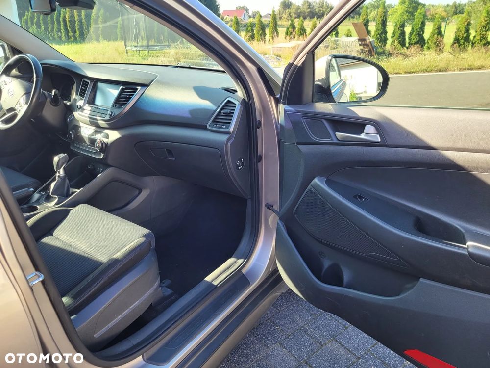 Hyundai Tucson 1.7 CRDI BlueDrive Comfort 2WD - 16