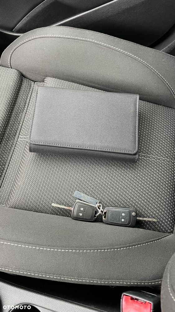 Opel Astra 1.6 CDTI Sport - 22