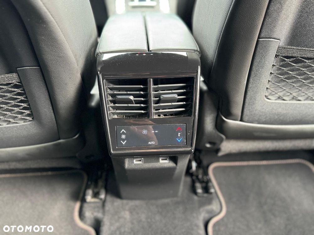 DS Automobiles DS 7 Crossback 2.0 BlueHDi Performance Line + - 24