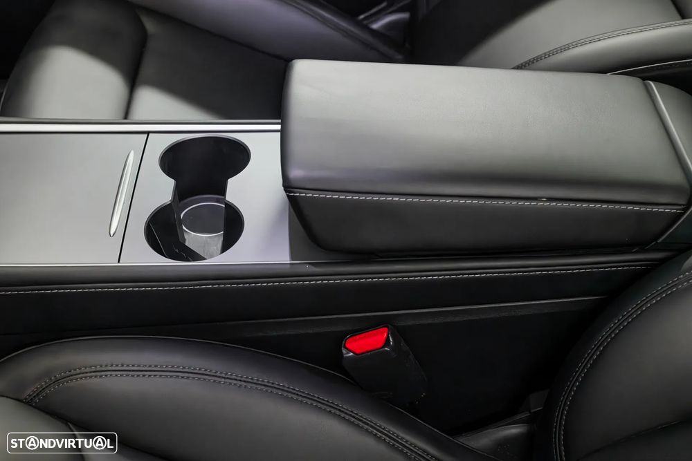 Tesla Model Y Performance Tração Integral - 19