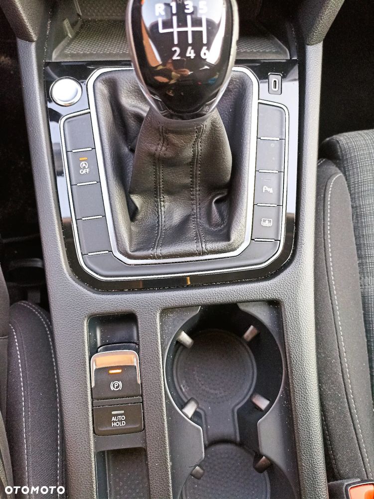 Volkswagen Passat 2.0 TDI EVO Business - 16