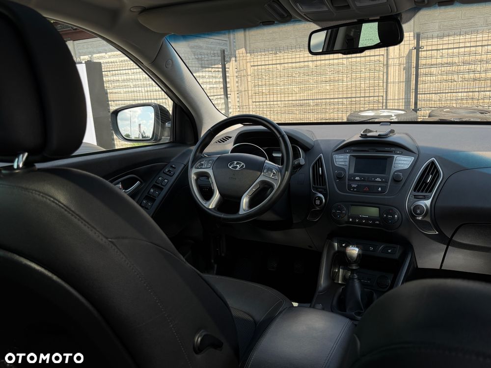 Hyundai ix35 1.6 2WD Fifa World Cup Edition - 11