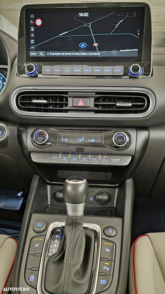 Hyundai KONA 1.6 CRDi DCT 4WD Premium - 11