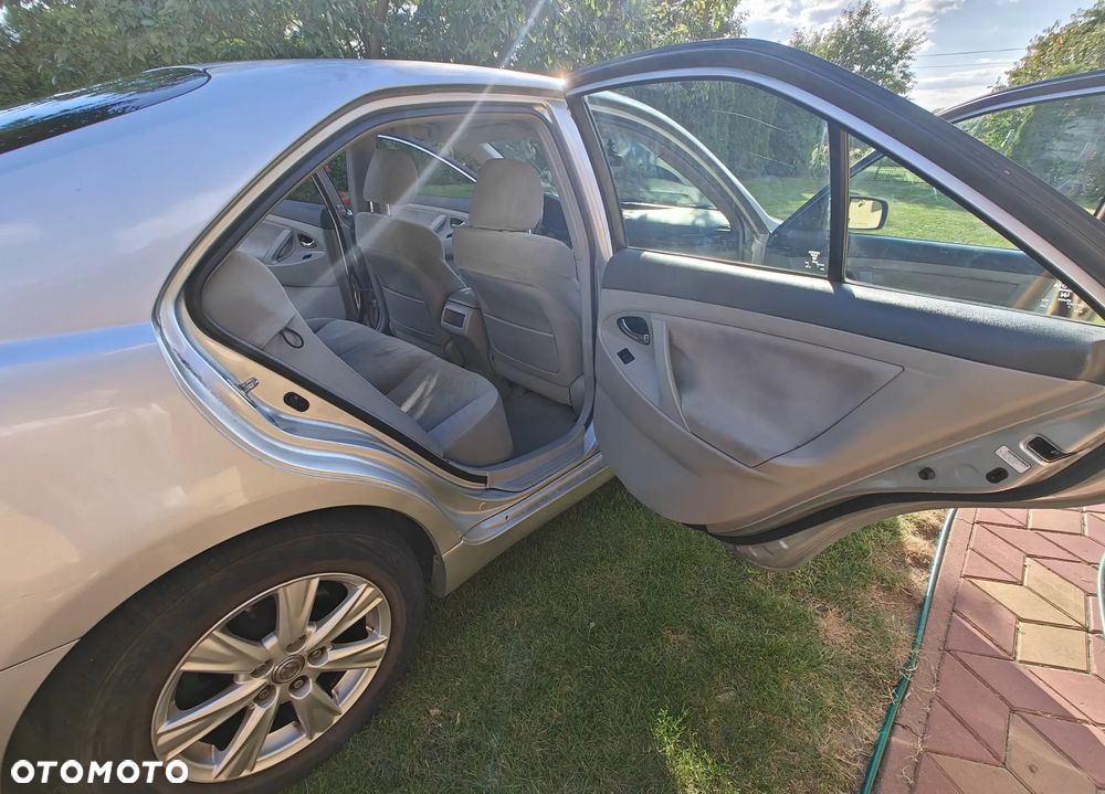 Toyota Camry 2.4 SE - 10