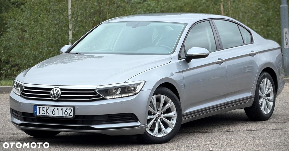 Volkswagen Passat 1.6 TDI BMT Comfortline - 3