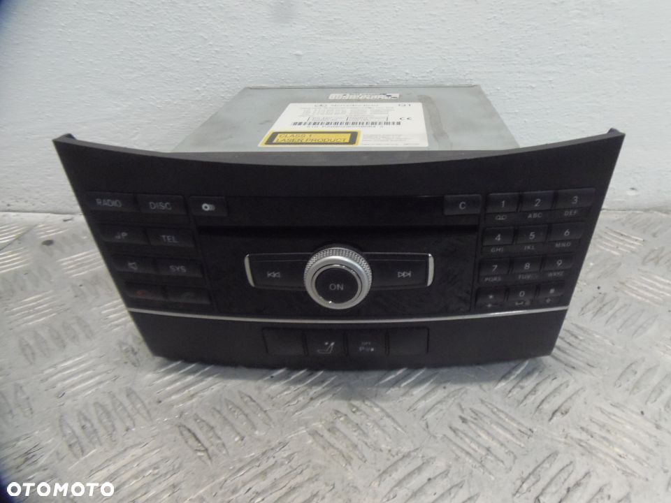 RADIO RADIOODTWARZACZ CD FM MERCEDES E KLASA W212 A2129060001 - 2