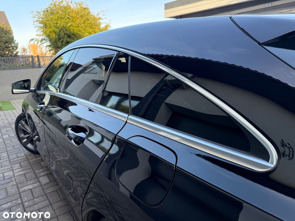 Mercedes-Benz CLA Shooting Brake 180 d BlueEFFICIENCY Edition - 16